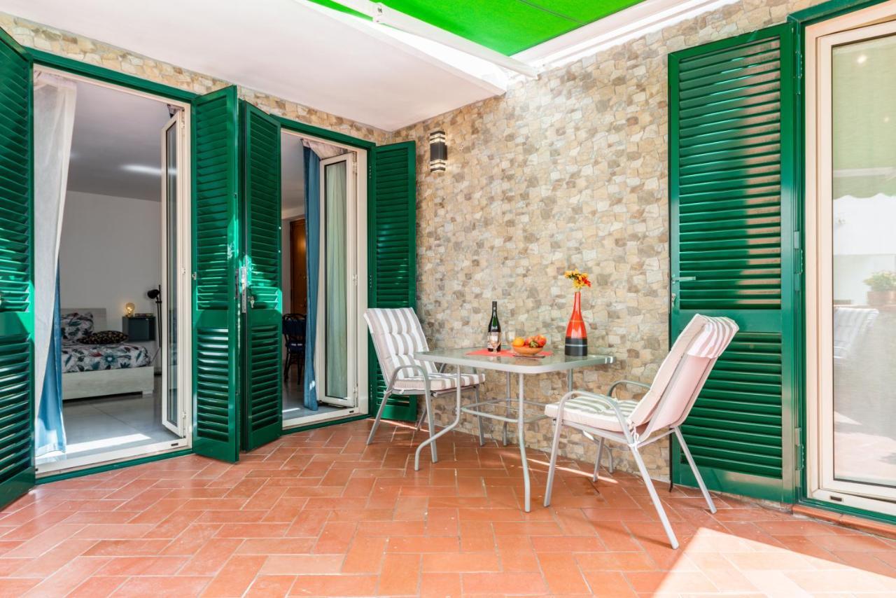 Il Blu Terrace Apartment Bari Esterno foto