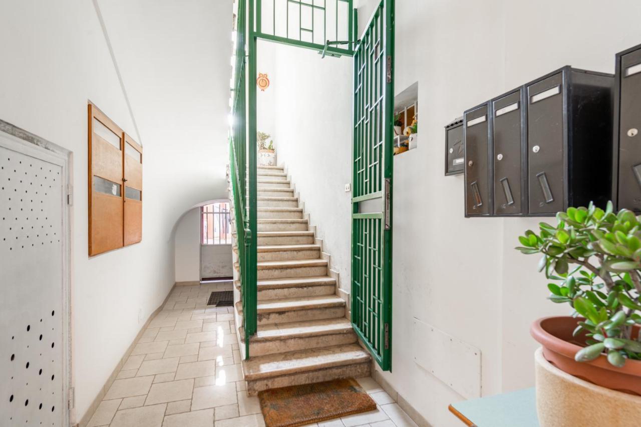 Il Blu Terrace Apartment Bari Esterno foto